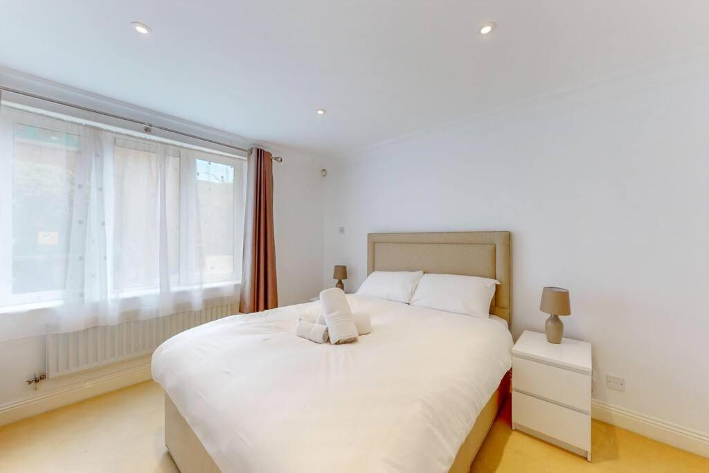 Appartamento Lovely 1 Bed - 10 Min To Waterloo Tube Londra